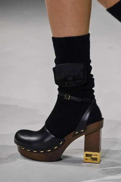Look 74